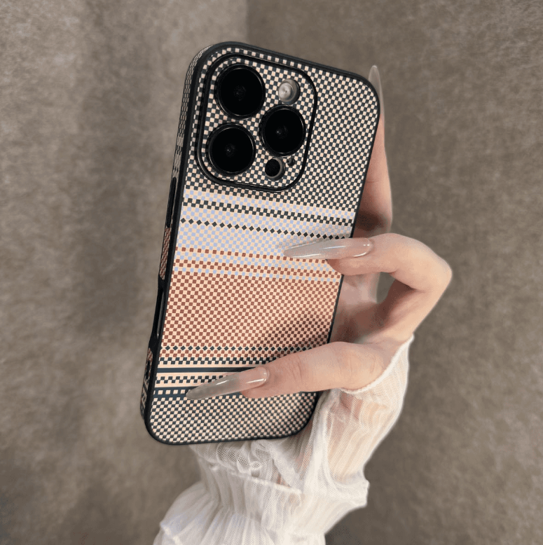 Vollverkleidete Kohlefaser-Handyhülle passend für die iPhone-Serie