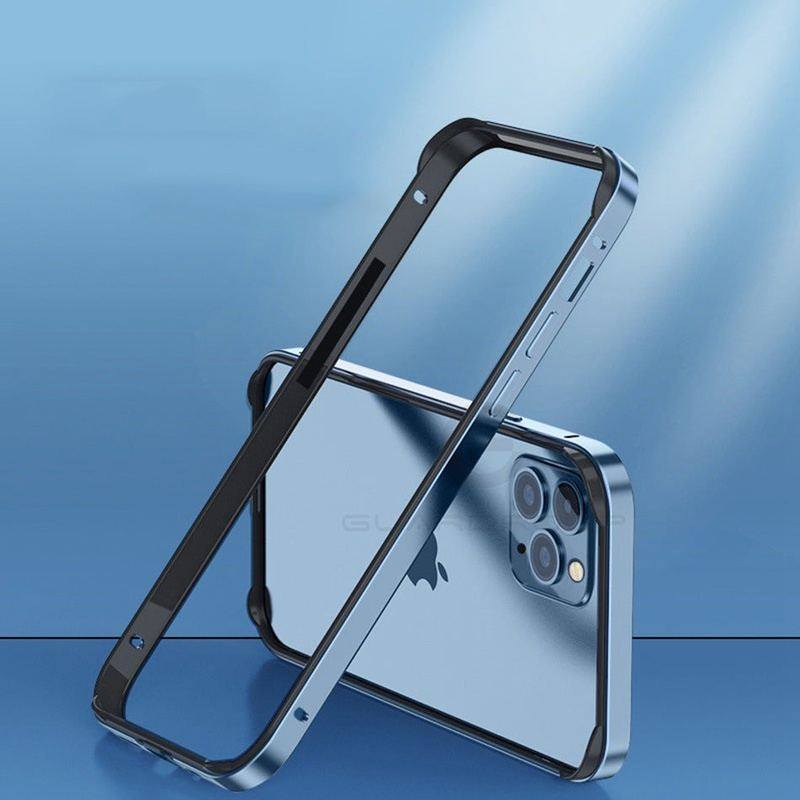 Coole Nude Sense Anti-Fall iPhone Hülle – Silikon mit Metallrahmen