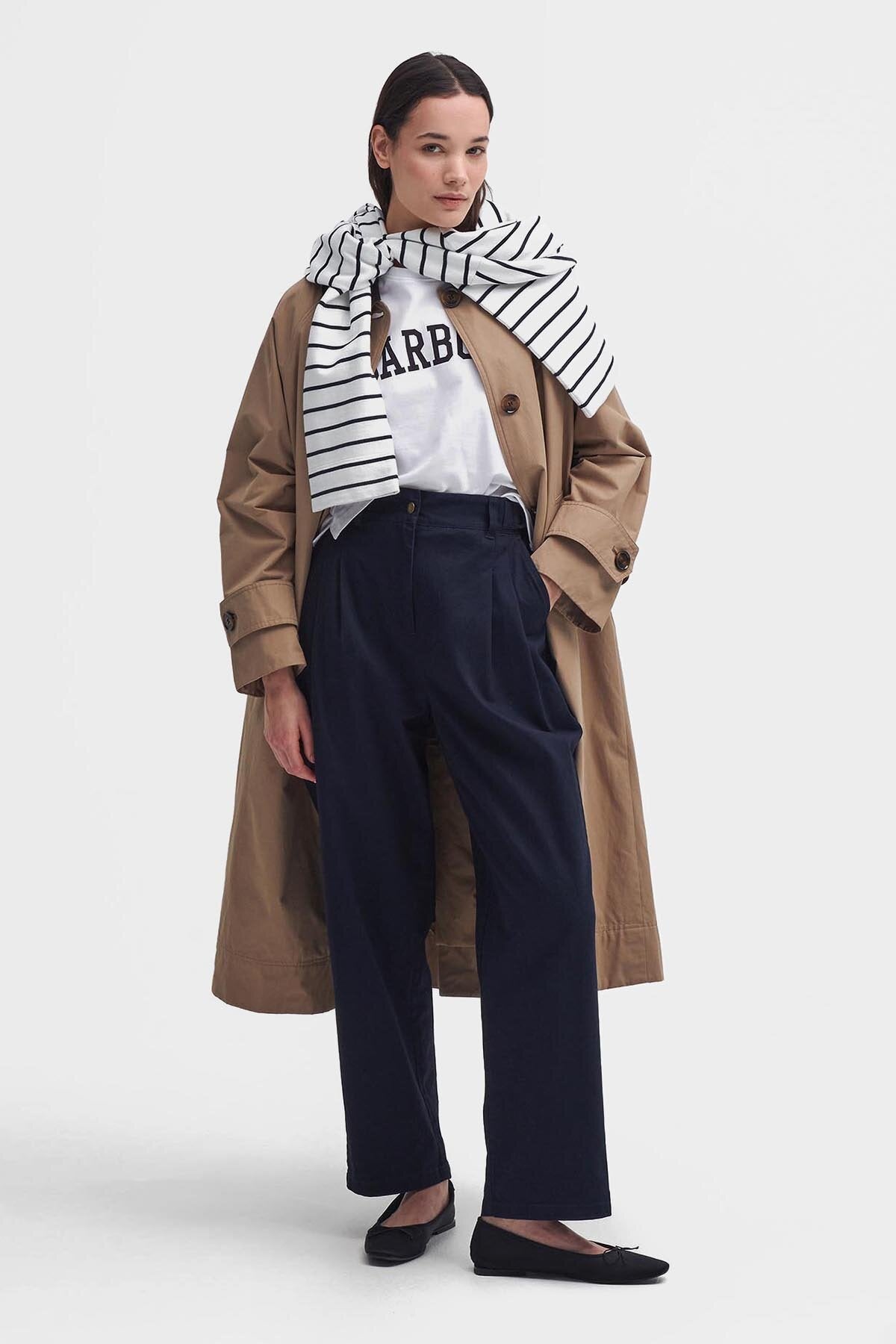 Amberfarbene Zigarettenhose
