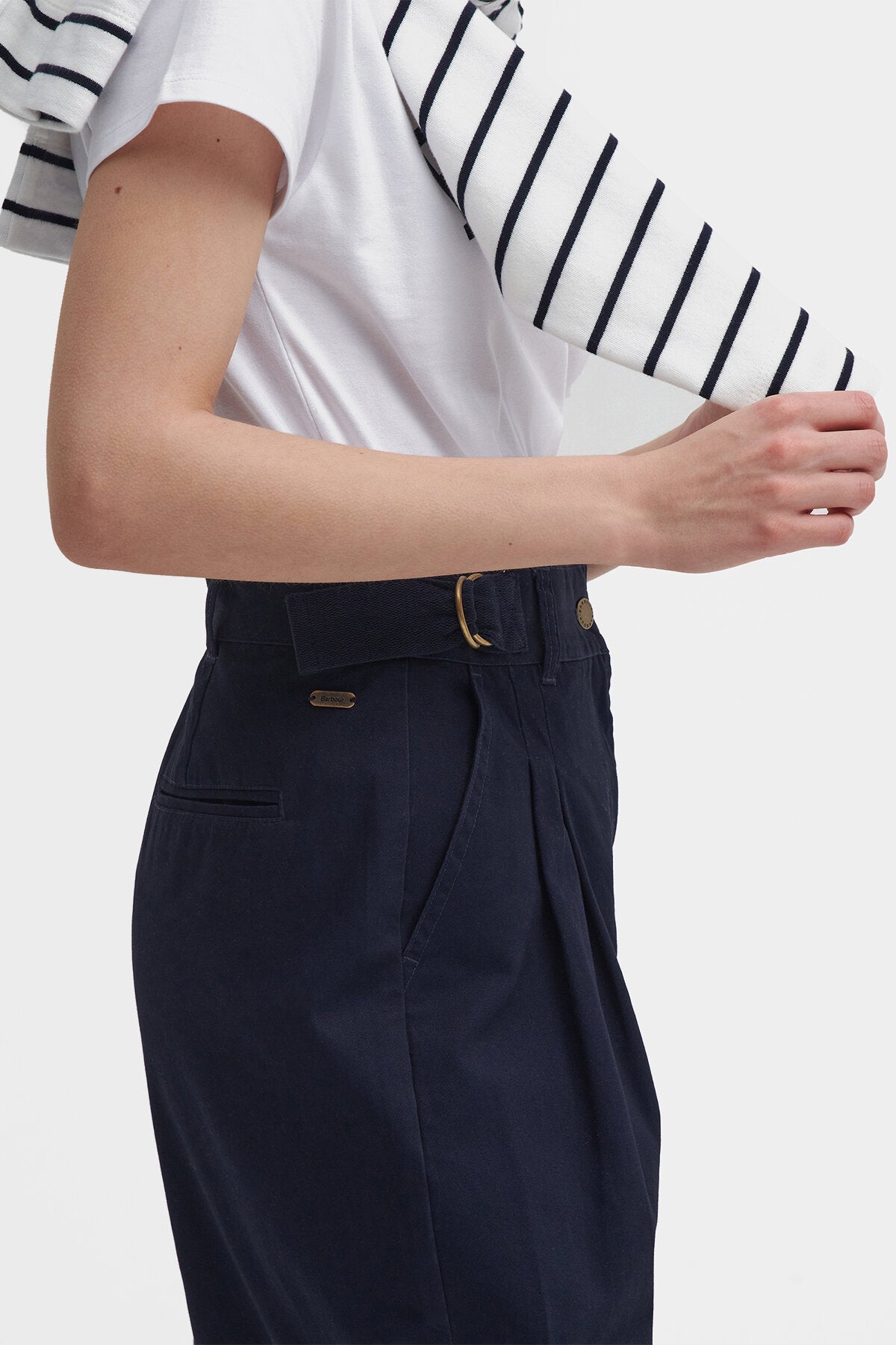 Amberfarbene Zigarettenhose