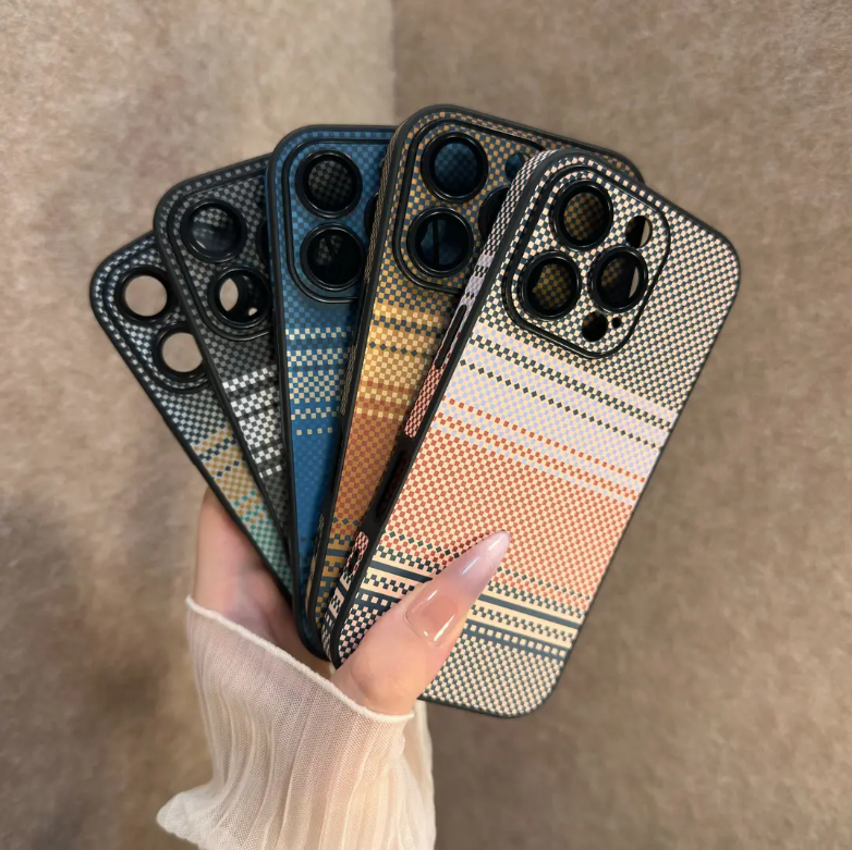 Vollverkleidete Kohlefaser-Handyhülle passend für die iPhone-Serie
