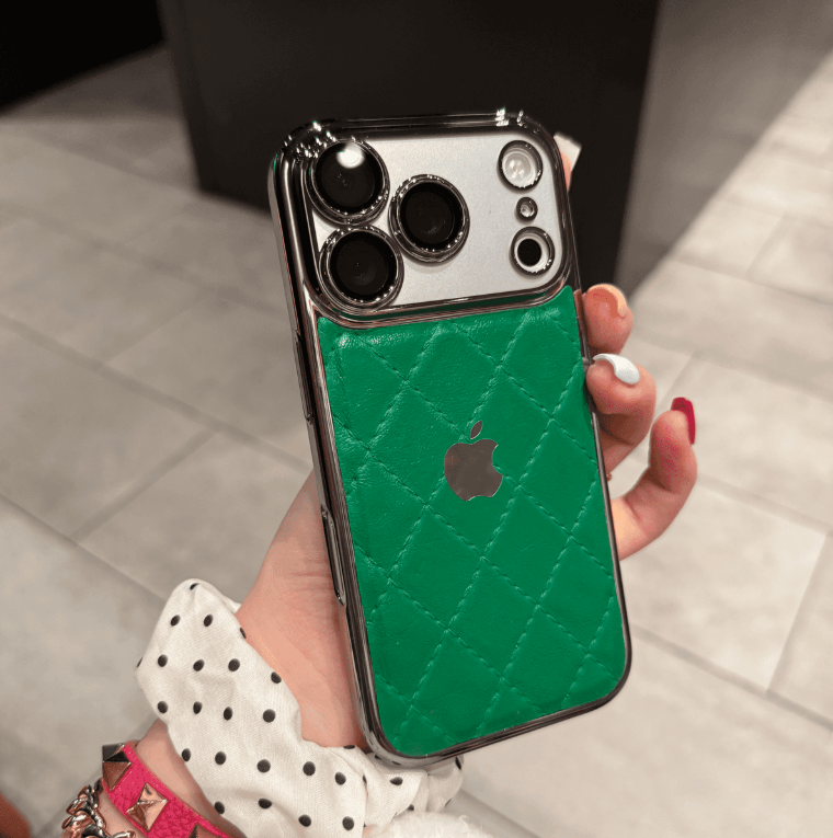 Handyhülle aus Leder im Chanel-Stil mit Diamanten für die iPhone-Serie