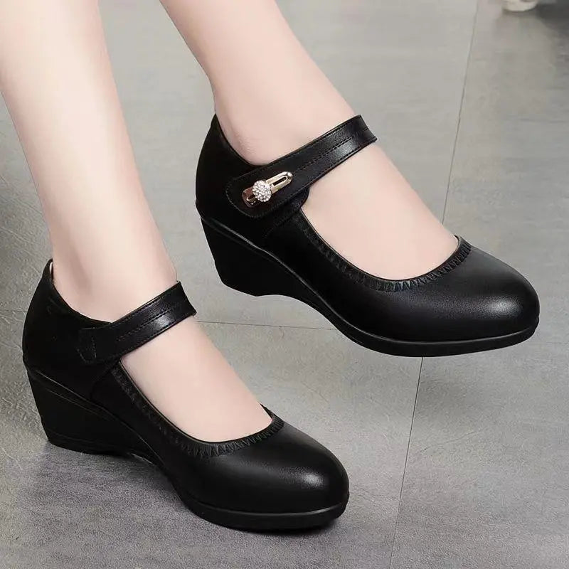 Elegante Komfortschuhe mit mittlerem Absatz